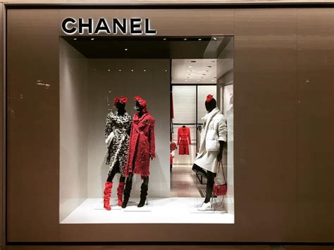 saks stores with chanel boutique